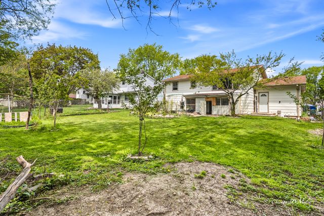 2627 Dana Avenue, Waukegan, IL 60087