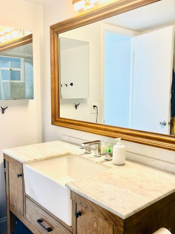 111 Royal Park Drive 3e, Oakland Park, FL 33309