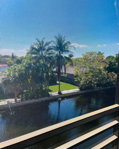 111 Royal Park Drive 3e, Oakland Park, FL 33309
