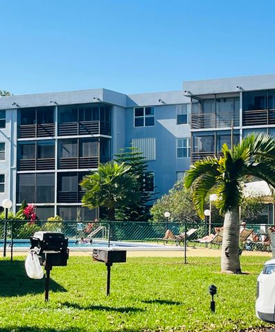 111 Royal Park Drive 3e, Oakland Park, FL 33309
