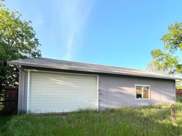 135 Tucker Ave, Oroville, CA 95966