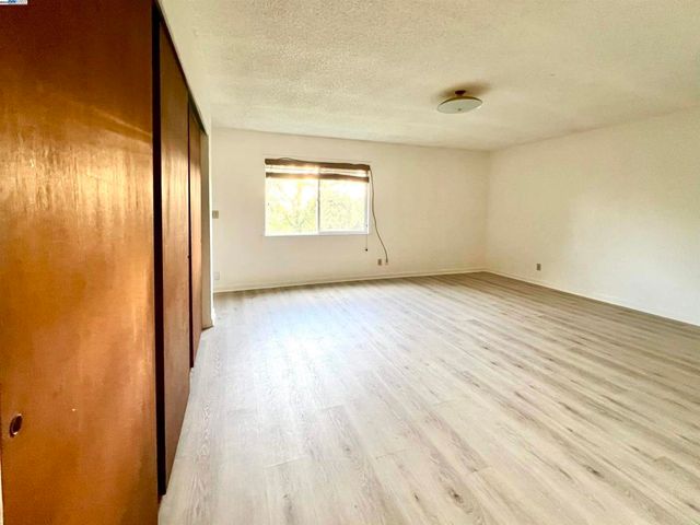 135 Tucker Ave, Oroville, CA 95966