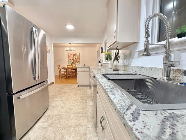 22570 Thelma St, Hayward, CA 94541
