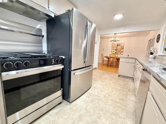 22570 Thelma St, Hayward, CA 94541