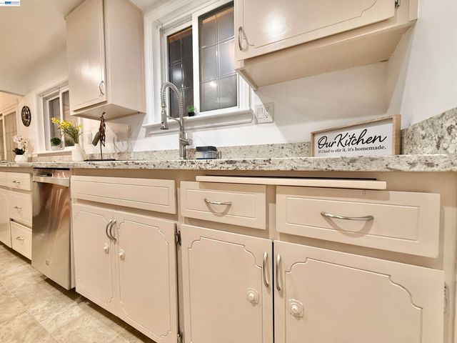 22570 Thelma St, Hayward, CA 94541