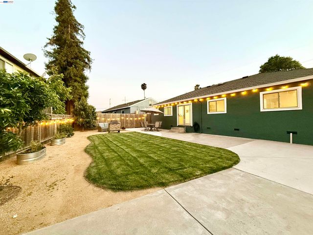 22570 Thelma St, Hayward, CA 94541