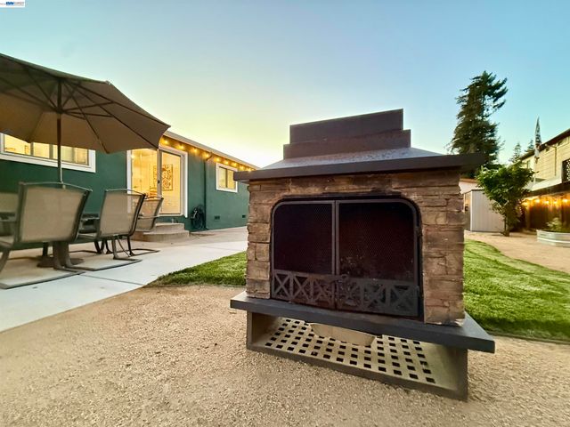 22570 Thelma St, Hayward, CA 94541