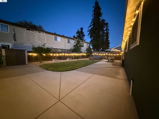 22570 Thelma St, Hayward, CA 94541