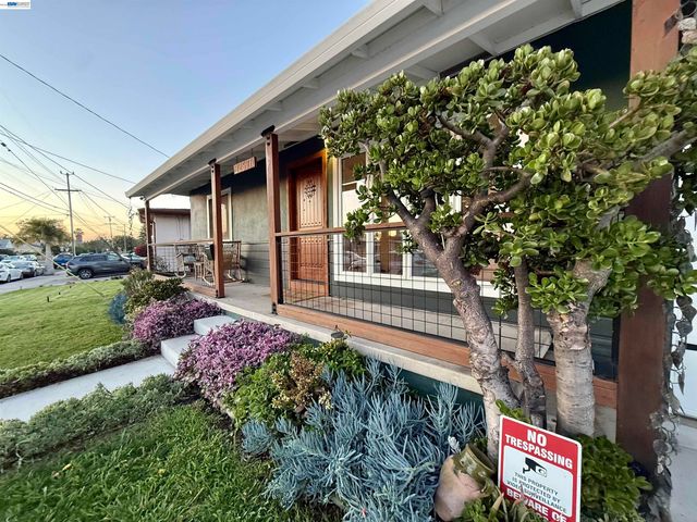 22570 Thelma St, Hayward, CA 94541