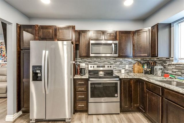 219 S Bristow Avenue, Moore, OK 73160