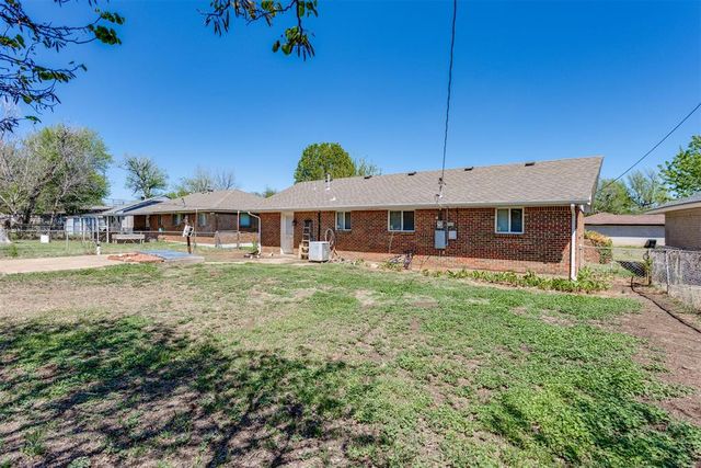219 S Bristow Avenue, Moore, OK 73160