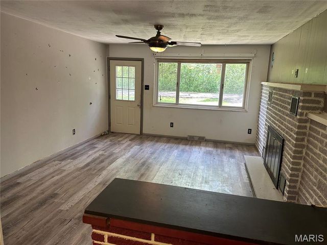 2145 Freckles Drive, High Ridge, MO 63049