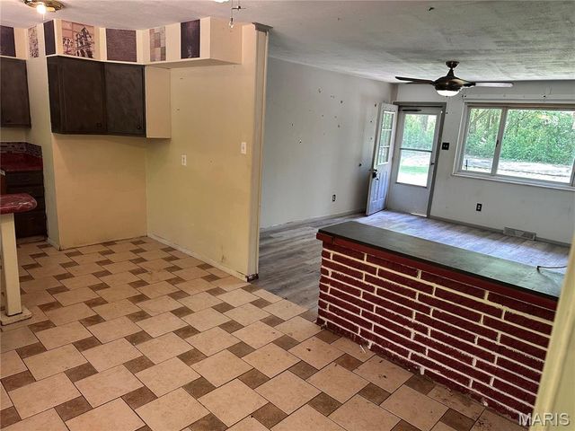 2145 Freckles Drive, High Ridge, MO 63049