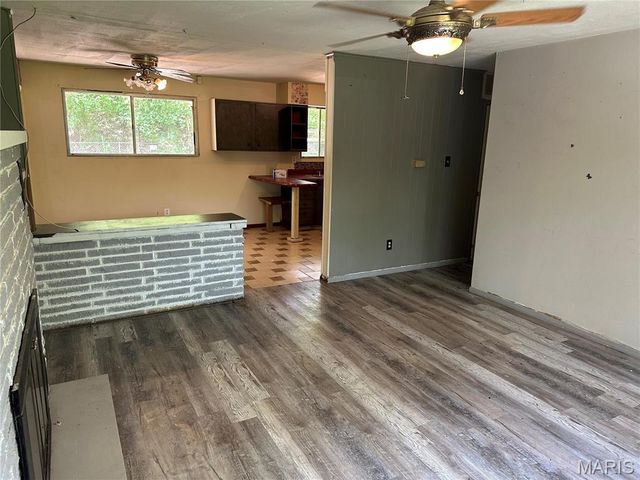 2145 Freckles Drive, High Ridge, MO 63049
