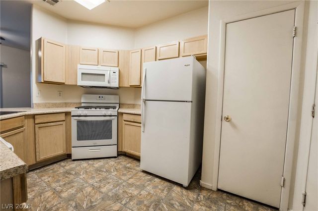 7224 PINON CREST Court, Las Vegas, NV 89131