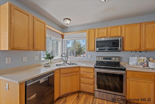 1921 APPALOOSA DR, Cheyenne, WY 82001