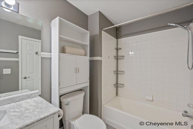 1921 APPALOOSA DR, Cheyenne, WY 82001