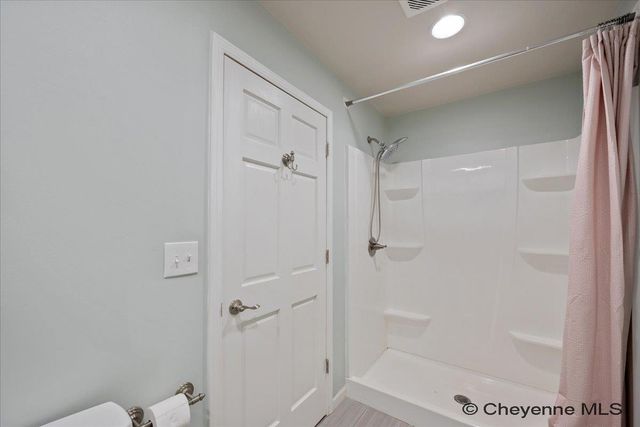1921 APPALOOSA DR, Cheyenne, WY 82001
