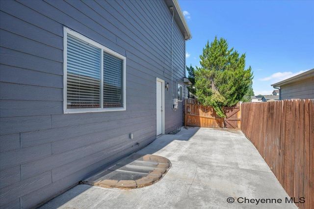 1921 APPALOOSA DR, Cheyenne, WY 82001
