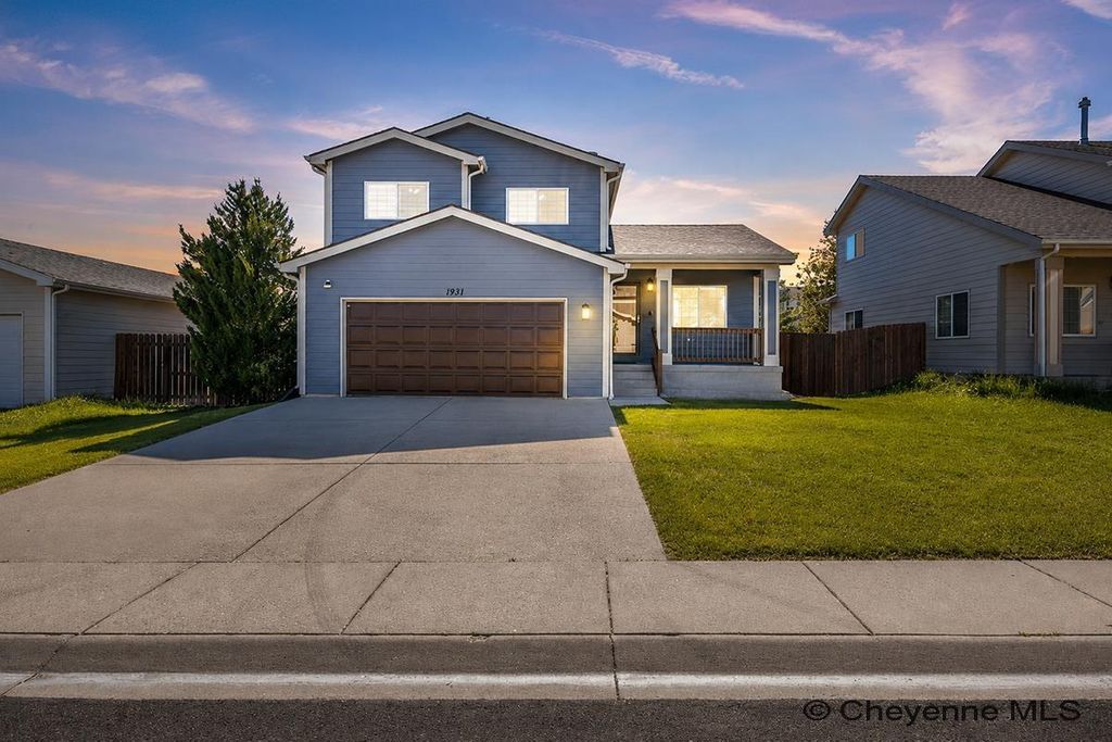 1921 APPALOOSA DR, Cheyenne, WY 82001