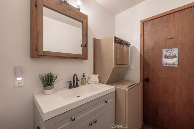 790 Pine Lane, Sugarloaf, CA 92386