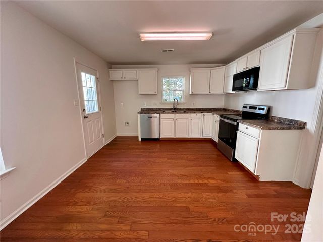 4927 Curtiswood Drive, Charlotte, NC 28213