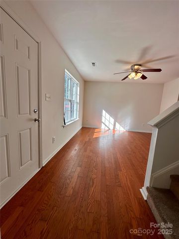 4927 Curtiswood Drive, Charlotte, NC 28213