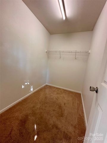 4927 Curtiswood Drive, Charlotte, NC 28213