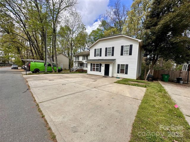 4927 Curtiswood Drive, Charlotte, NC 28213