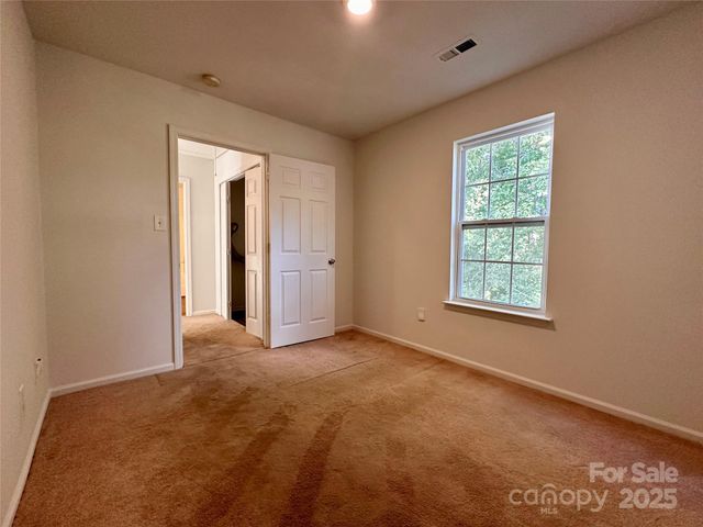 4927 Curtiswood Drive, Charlotte, NC 28213