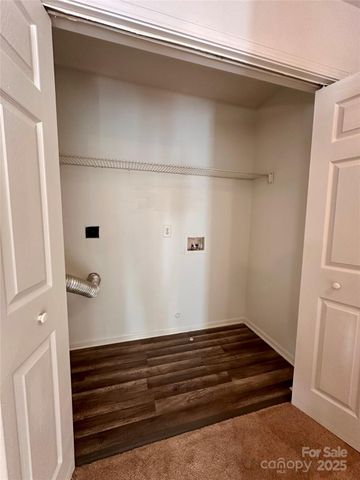 4927 Curtiswood Drive, Charlotte, NC 28213