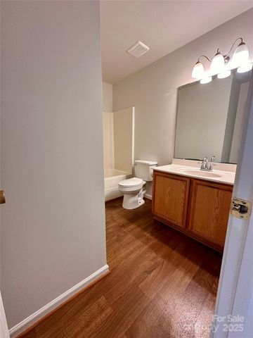 4927 Curtiswood Drive, Charlotte, NC 28213