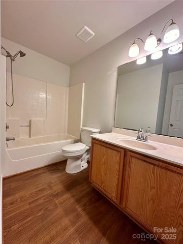 4927 Curtiswood Drive, Charlotte, NC 28213