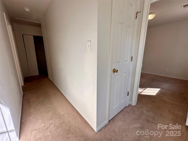 4927 Curtiswood Drive, Charlotte, NC 28213