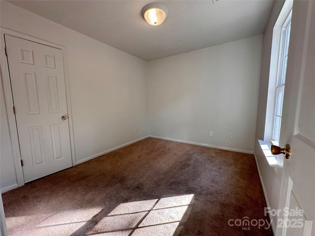 4927 Curtiswood Drive, Charlotte, NC 28213