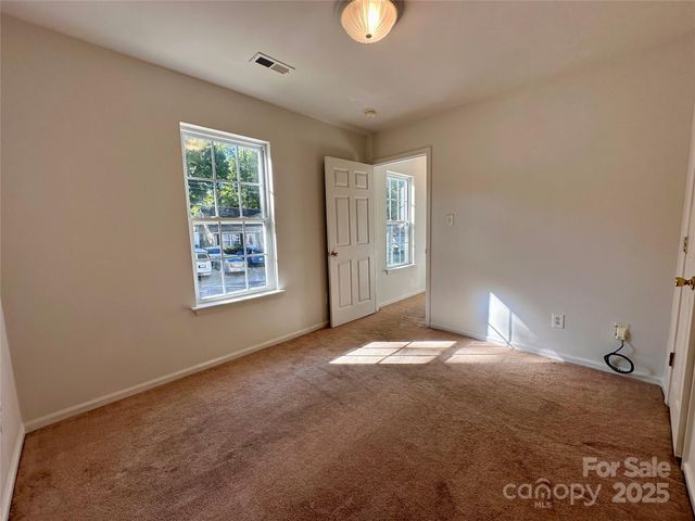 4927 Curtiswood Drive, Charlotte, NC 28213