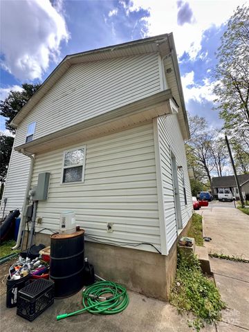 4927 Curtiswood Drive, Charlotte, NC 28213