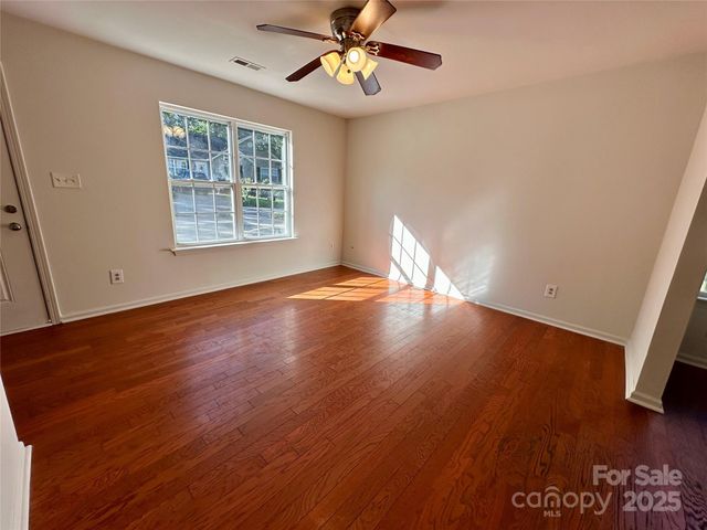 4927 Curtiswood Drive, Charlotte, NC 28213