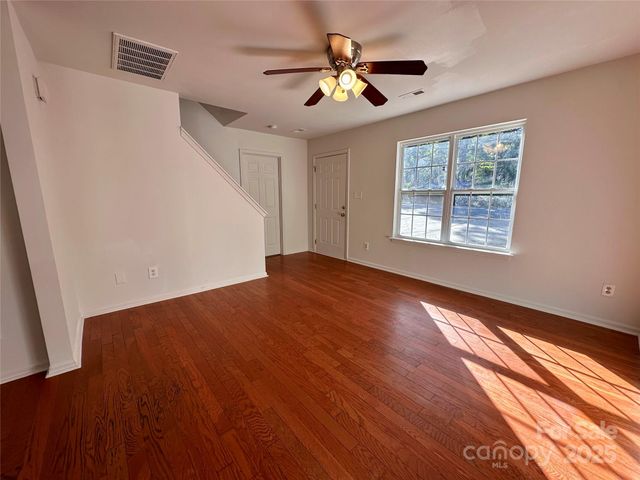 4927 Curtiswood Drive, Charlotte, NC 28213