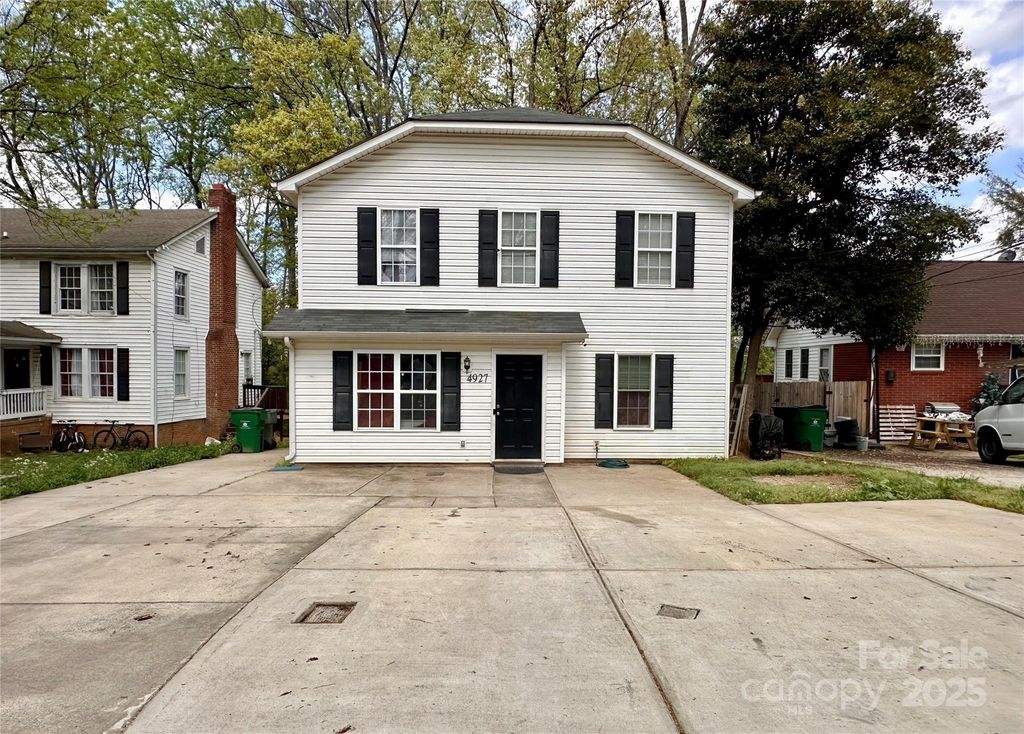 4927 Curtiswood Drive, Charlotte, NC 28213