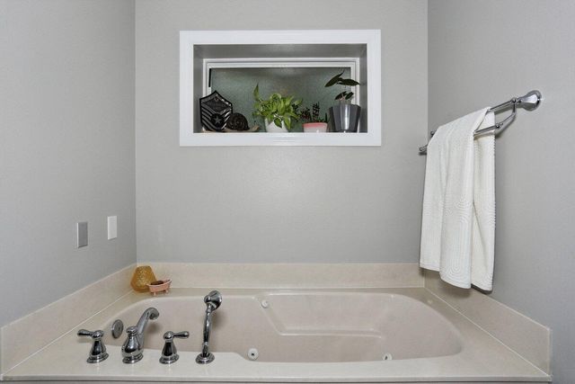 107 Shell Drive, Crestview, FL 32536