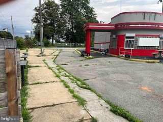 1609 NORTHEAST BLVD, Wilmington, DE 19802