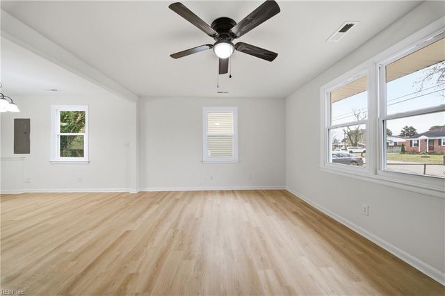 3021 Menands DR, Chesapeake, VA 23325