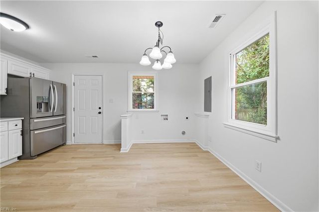 3021 Menands DR, Chesapeake, VA 23325