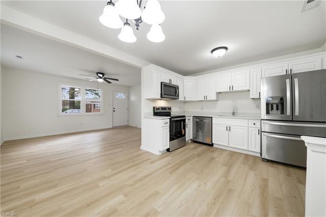 3021 Menands DR, Chesapeake, VA 23325