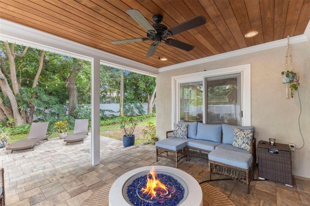 2059 IMPERIAL WAY, Clearwater, FL 33764