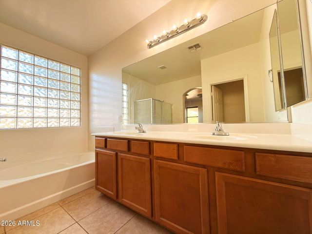 6614 W Harwell Road, Laveen, AZ 85339