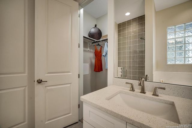 11158 Vance Jackson Rd Unit 3, San Antonio, TX 78230