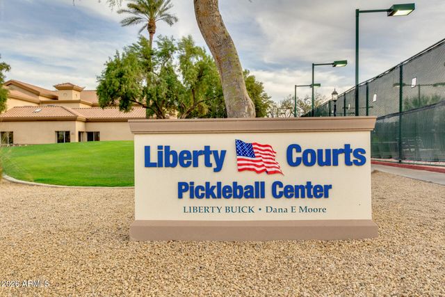 12622 W PARKWOOD Drive, Sun City West, AZ 85375