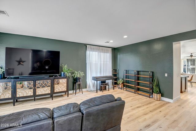 3345 W THOREAU Lane, Anthem, AZ 85086